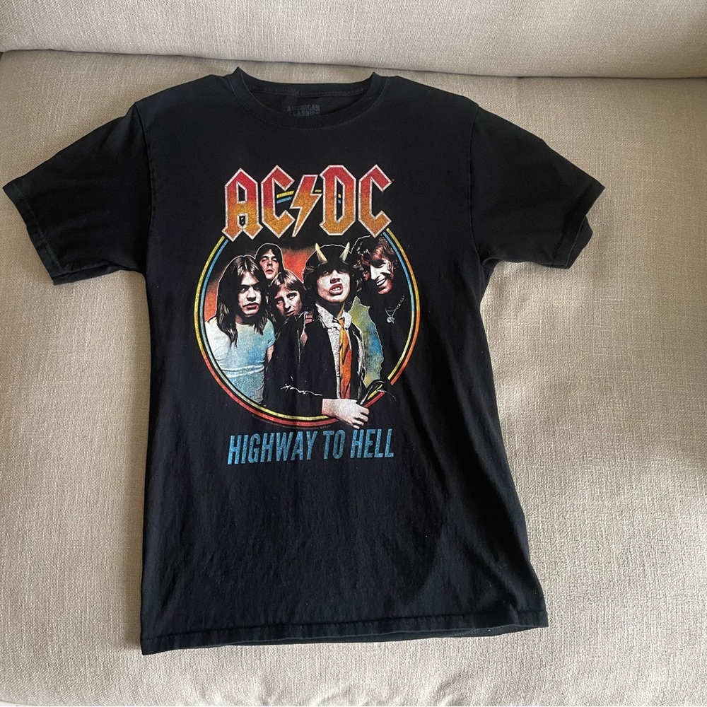 American Classics AC/DC Graphic Band Tee